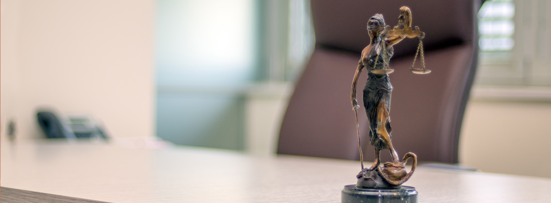 Utrinek iz pisarne 1